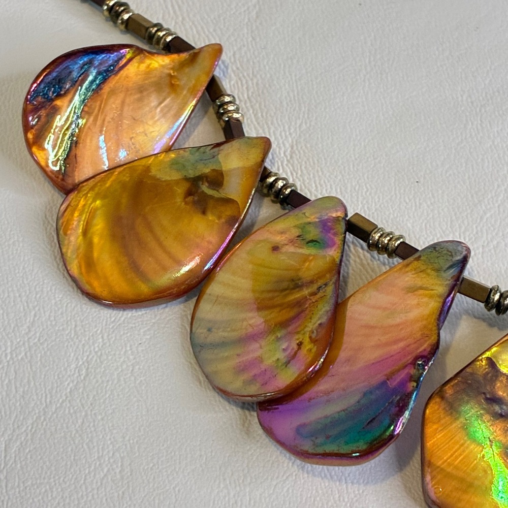 Vintage Mother of Pearl Necklace Shell Statement Artisan Iridescent Golden Bead - Picture 9 of 15